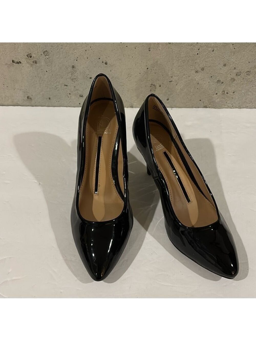 New Directions Black Faux Patent Leather Dahlia Pumps - Size 7.5